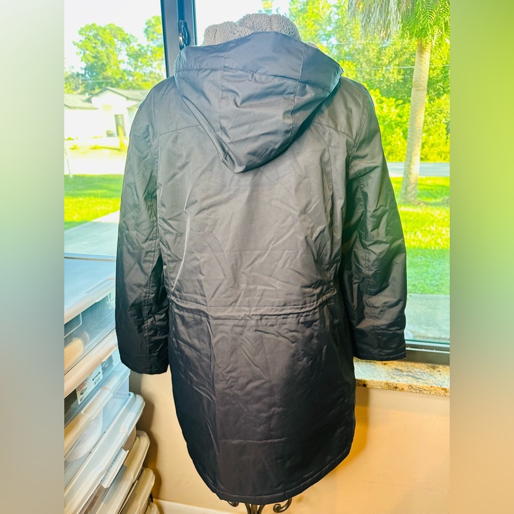 L.L. Bean Misses Winter Warmer Coat Black Size Large - Picture 11 of 15